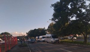 Transportadores fazem protesto em Maceió e União por retorno ao trabalho