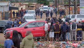 Ataque a tiros deixa mortos e feridos na África do Sul