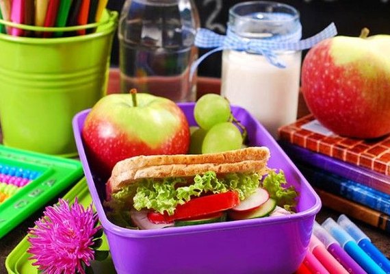 Volta às aulas: confira dicas para uma lancheira saudável