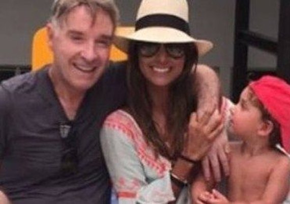 Preso, Eike Batista ganha declaração de amor da mulher, Flávia Sampaio, na web