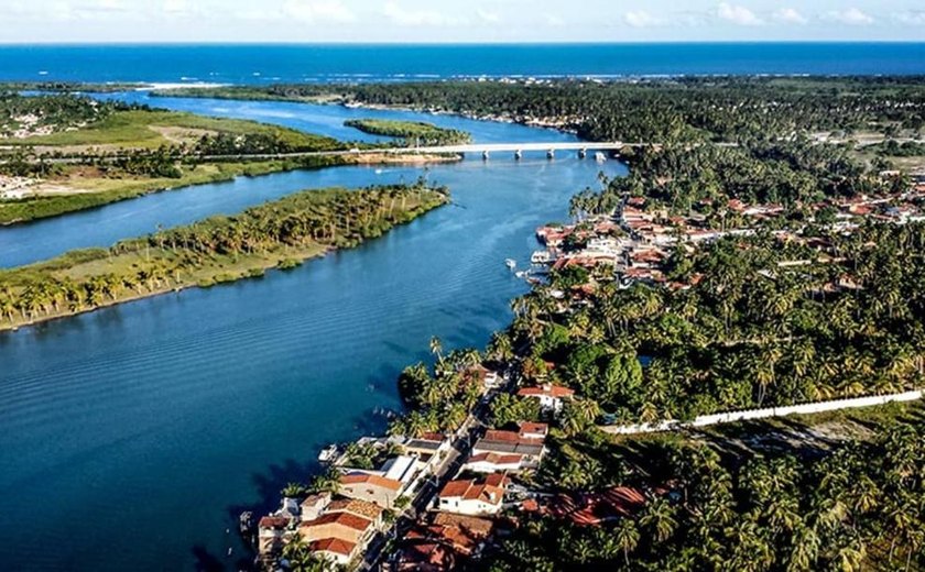 Mergulho durante passeio de catamarã termina em morte na Lagoa Manguaba