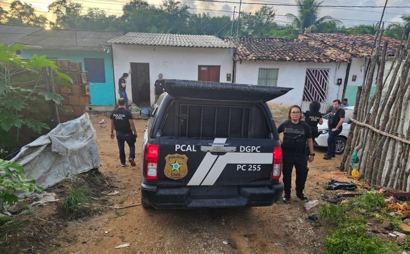 Suspeito morre em confronto com a polícia e homem e mulher trans são presos em São Miguel