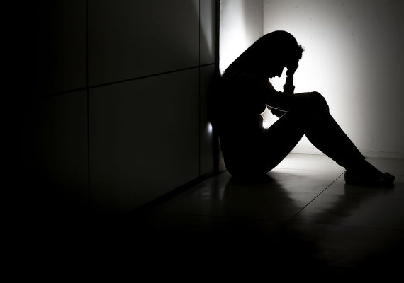 Quebrar o silêncio ajuda a prevenir suicídios, dizem especialistas