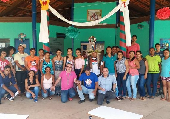 Professor da Uneal dará aulas de Redação para índios