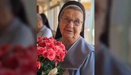 Freira de 82 anos morta em convento no Paraná também foi vítima de estupro, diz polícia