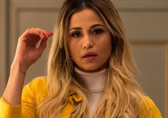 'Pega Pega': Sandra Helena faz aula de etiqueta e adota visual 'cara de rica'