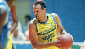 Lenda do basquete mundial, Oscar Schmidt morre aos 68 anos