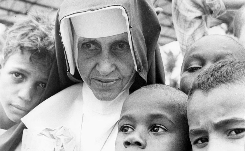 Irmã Dulce é canonizada e se torna 1ª santa brasileira