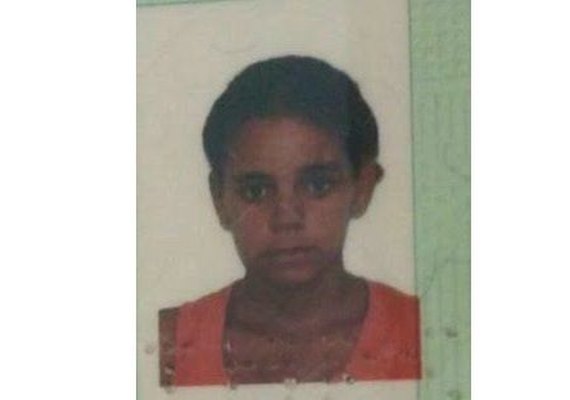 Mãe procura filha de 17 anos desaparecida na noite de sábado