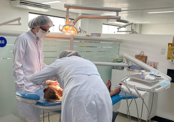 Afya Maceió/Unima oferece atendimentos odontológicos gratuitos à população