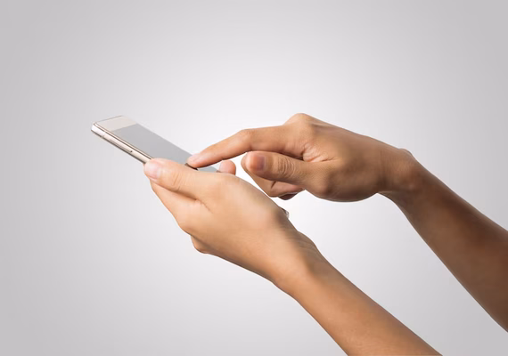 Veja dicas para proteger seu celular de golpes virtuais no carnaval