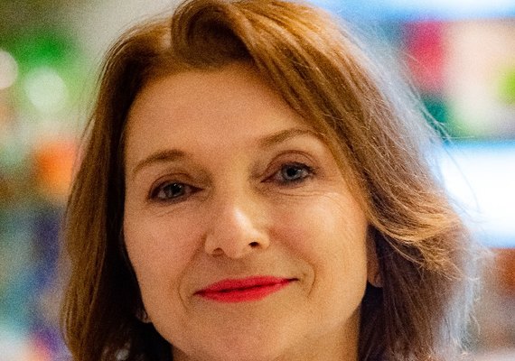 Bienal de Alagoas: Cléo Busatto lança livro e promove palestra sobre literatura infantojuvenil