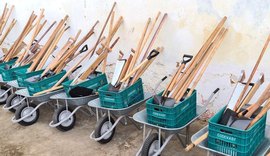 Paulão entrega 66 kits agrícolas no assentamento Che Guevara, em União dos Palmares