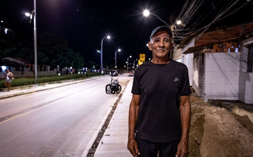 'Quando é noite, a gente pensa que é dia', diz morador do Vale do Reginaldo
