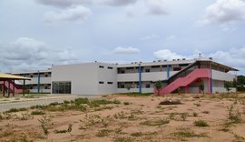 Faculdade é condenada a pagar indenização por não entregar diploma