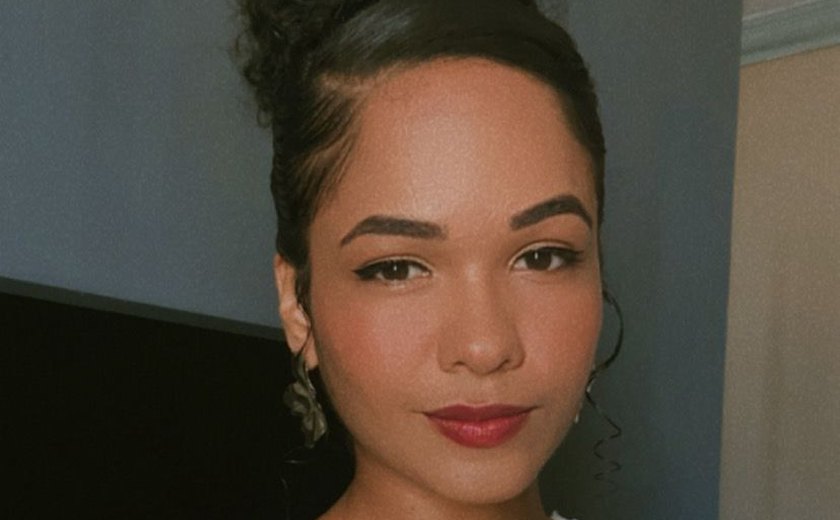 Da Vila São Francisco para a Bienal: Larissa Alves lança “Rabisco de Poesia” e emociona com sua história