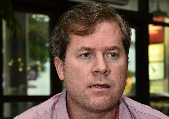 Governador aguarda definição de Marx sobre candidatura