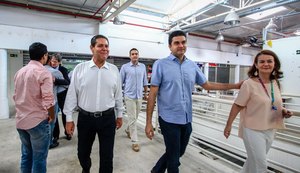 Prefeito inaugura Sala do Empreendedor no Shopping Popular