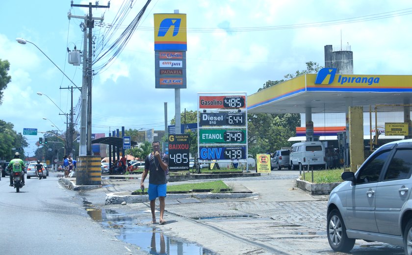 Preço da gasolina volta a subir em Alagoas