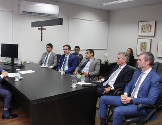 Fábio Ferrario define prioridades em reunião com juízes auxiliares