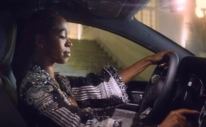 Karol Conka estrela segundo filme de campanha da Mercedes-Benz