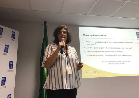 IDH do Brasil mostra país 'estagnado' e acende 'luz amarela', diz ONU