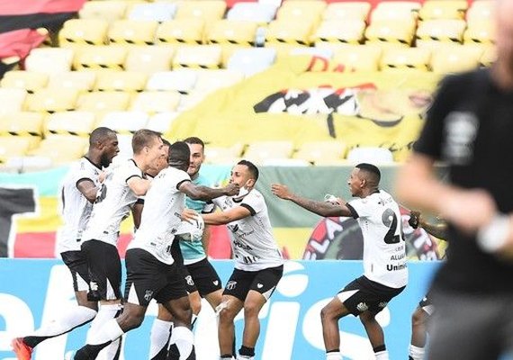 Ceará se defende bem, marca duas vezes e derrota o Flamengo no Maracanã