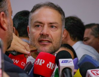 Renan Filho defende fim da autoescola obrigatória e critica custo da CNH