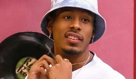 Paulo André se irrita e xinga fã após ser chamado de ex-BBB