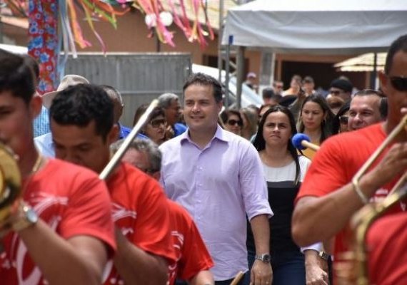 Governador entrega nova unidade de saúde e centro cultural em Quebrangulo