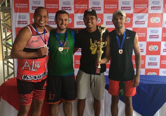 Dupla de Paulo Jacinto vence Copa de Futvôlei