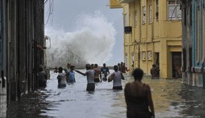 Cuba adia eleições em um mês devido aos danos causados pelo furacão Irma