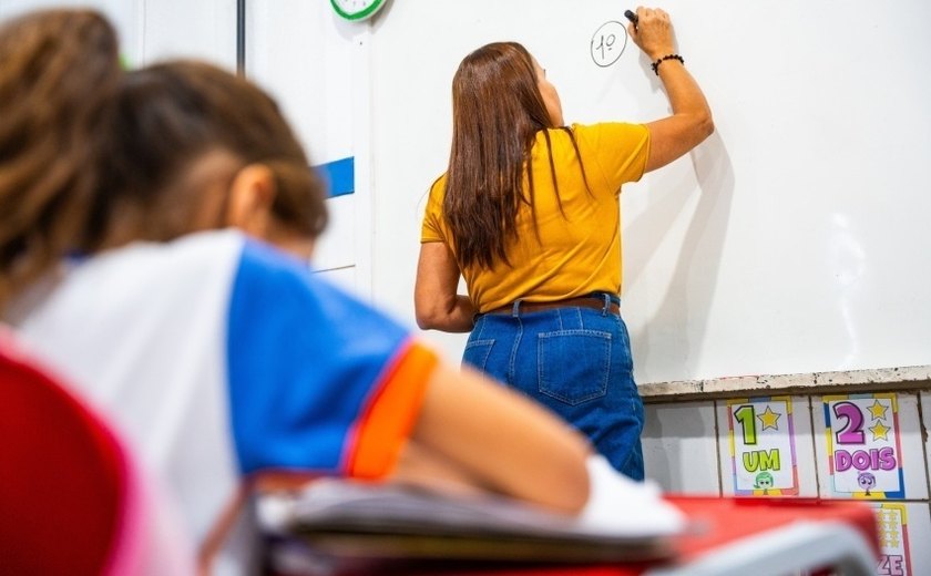 Município de Maceió transfere feriado do Dia do Professor para sexta-feira
