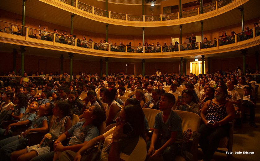 'Programação do Dia Alagoano do Teatro leva mais de 3 mil expectadores ao Complexo Cultural do Deodoro'