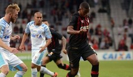 Atlético-PR desencanta na Arena da Baixada e goleia o Avaí