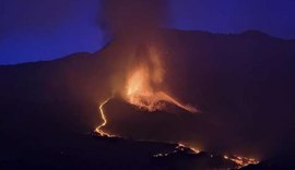 Vulcão de La Palma volta a lançar cinzas e lava se aproxima do mar