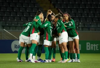 Palmeiras derrota Botafogo e se aproxima da liderança no BR Feminino