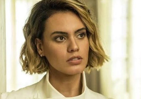 Álvaro e Estela viram amantes, em 'Amor de Mãe'