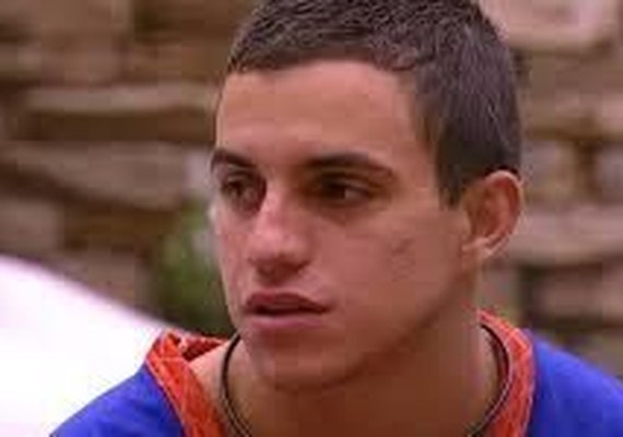 'BBB 17': Manoel e seu azar viram motivo de chacota na internet