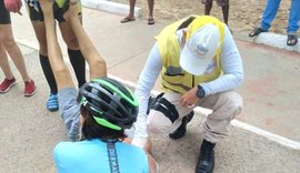 Agentes de proximidade do Ronda prestam socorro a turista gaúcho na orla de Maceió