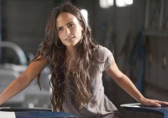 Atriz 'brasileira' Jordana Brewster anuncia volta para 'Velozes e Furiosos'