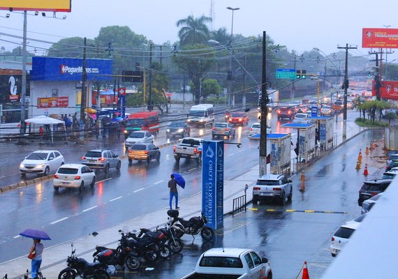 Aviso vermelho: Inmet alerta para chuvas intensas em Alagoas e região Metropolitana de Pernambuco