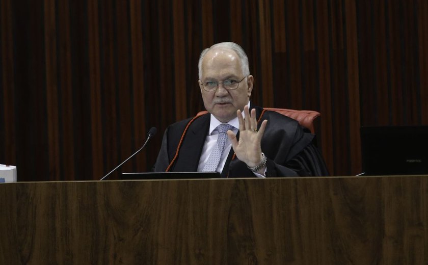 Fachin rejeita julgamento presencial de recurso de Lula no STF