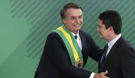 Bolsonaro e Moro têm 1º encontro após revelação de supostas mensagens sobre Lava Jato