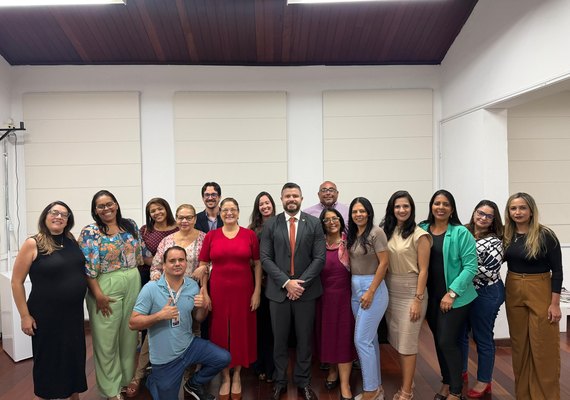 Vereador Delegado Thiago Prado articula ações de combate à mendicância infantil em Maceió