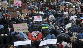 Londres tem fim de semana de manifestações por assassinato de Sarah Everard