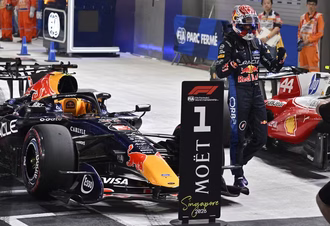 Verstappen larga na frente no GP de Singapura e chega a 50 poles