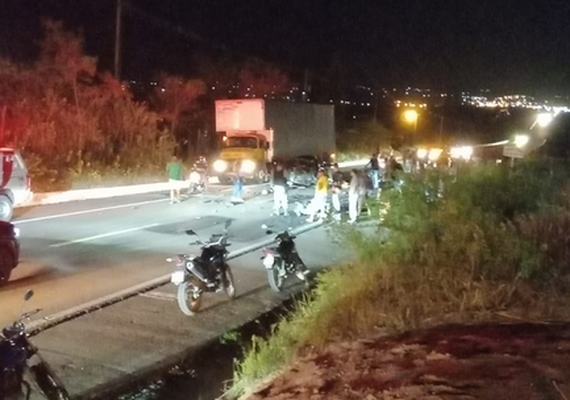 Jovem morre em colisão entre carro e moto na BR-316 em Dois Riachos