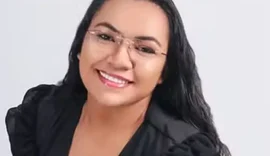 Cantora de igreja católica morre aos 24 anos após bater moto em carreta