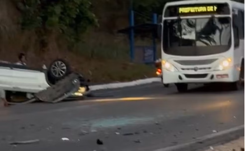 Colisão entre carro e caminhão deixa dois feridos na BR-316, em Satuba